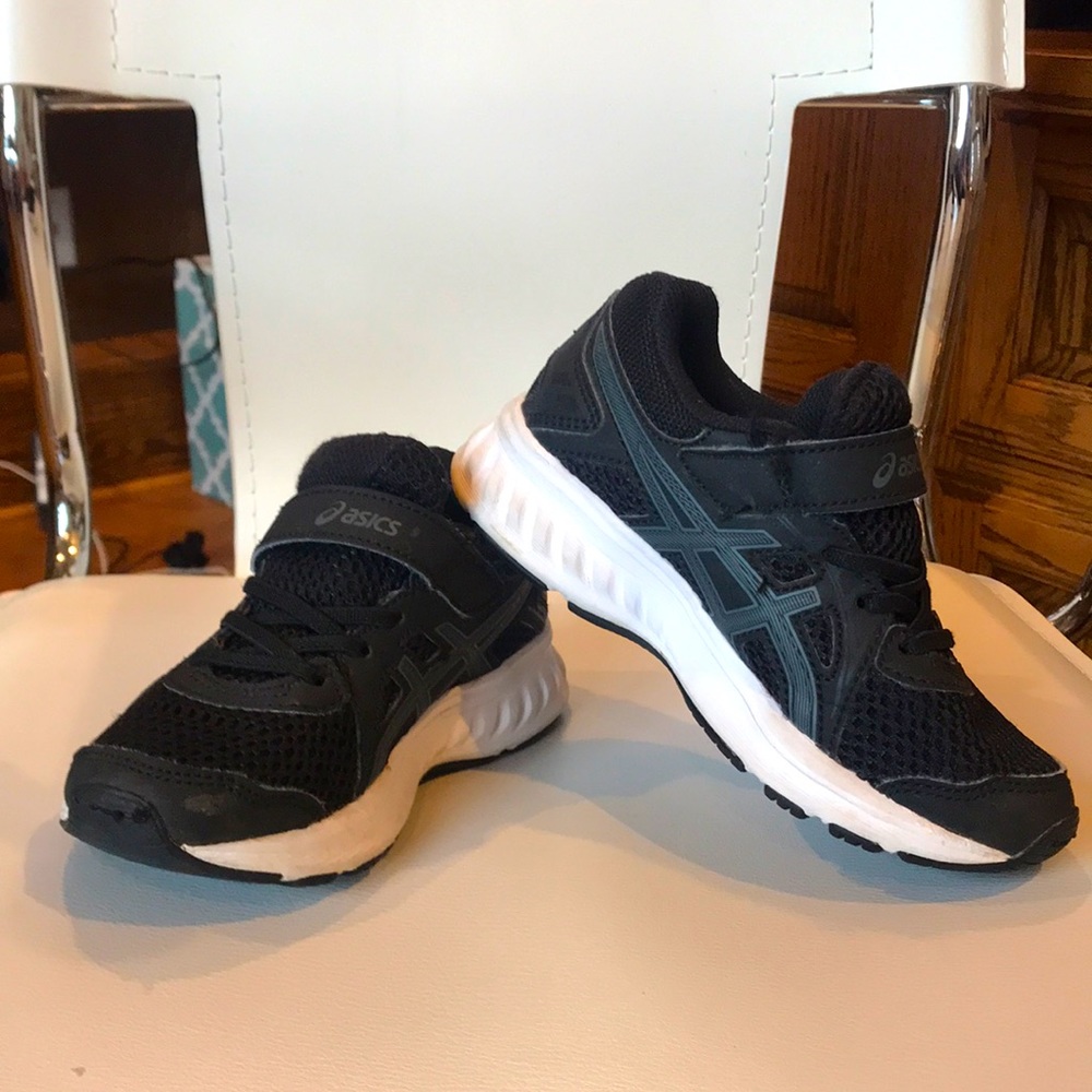 Great Boys Athletic ASICS- size 11